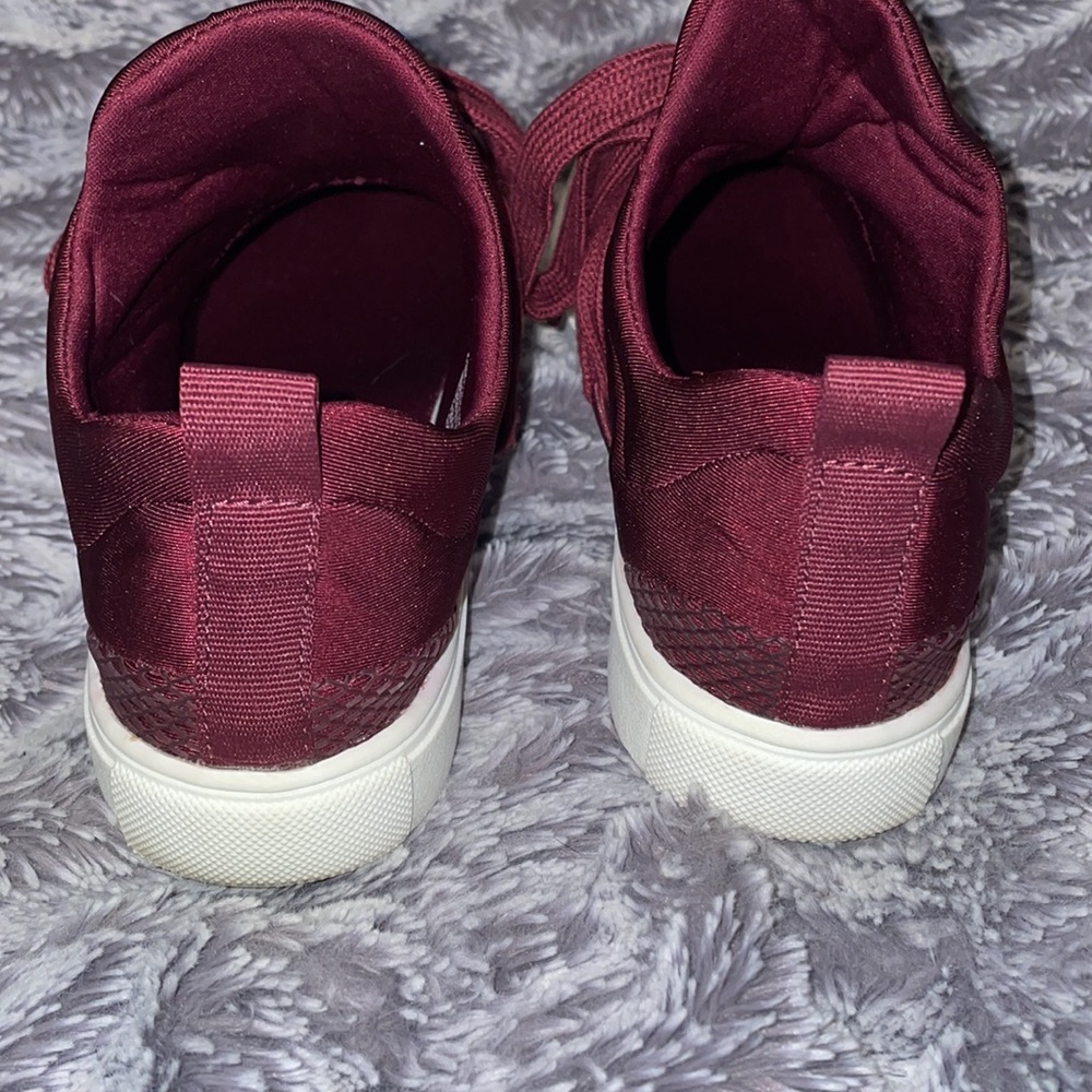 Size 6 1/2 Women's Brash Maroon and White Sneakers - Picture 4 of 8